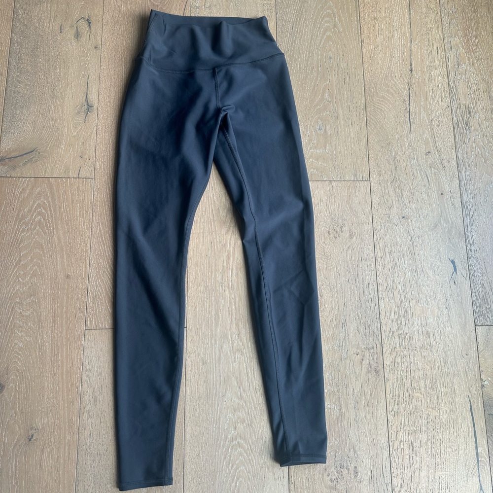 ALO Yoga Charcoal Leggings